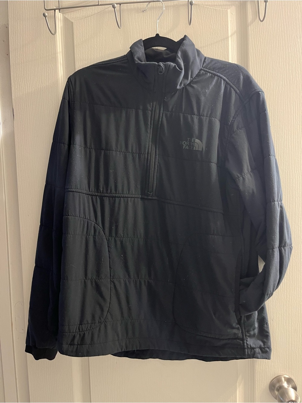 The North Face Men's Black Half-Zip Insulated Pullover